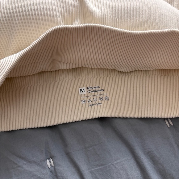 JOYO Amazon NWOT Seamless Ribbed Tank Top Sports Bra Size Medium Cream - Picture 6 of 10